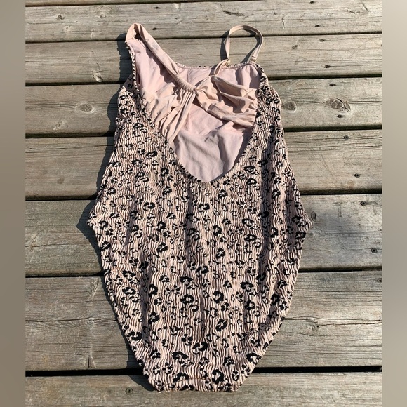 💛 Time and Tru Womens XL Black & Tan Textured Leopard Print One Piece Swimsuit - Picture 5 of 6